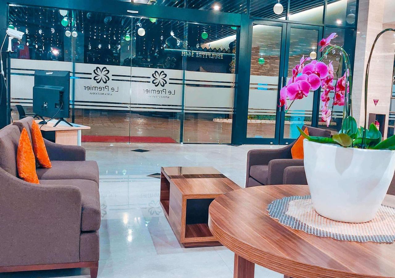 Le Premier Hotel Deltamas Cikarang Kültér fotó