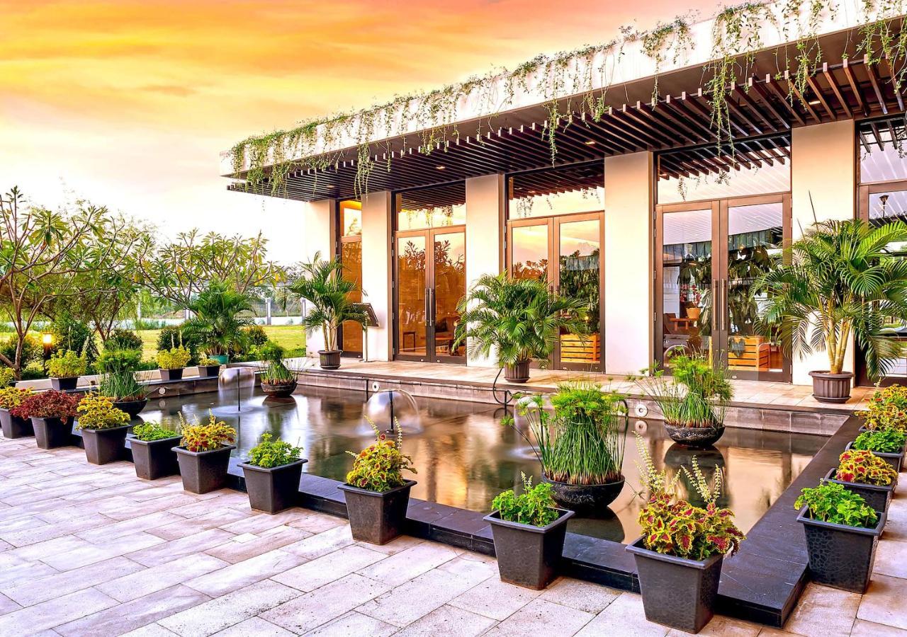 Le Premier Hotel Deltamas Cikarang Kültér fotó
