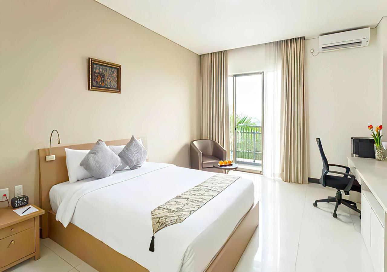Le Premier Hotel Deltamas Cikarang Kültér fotó