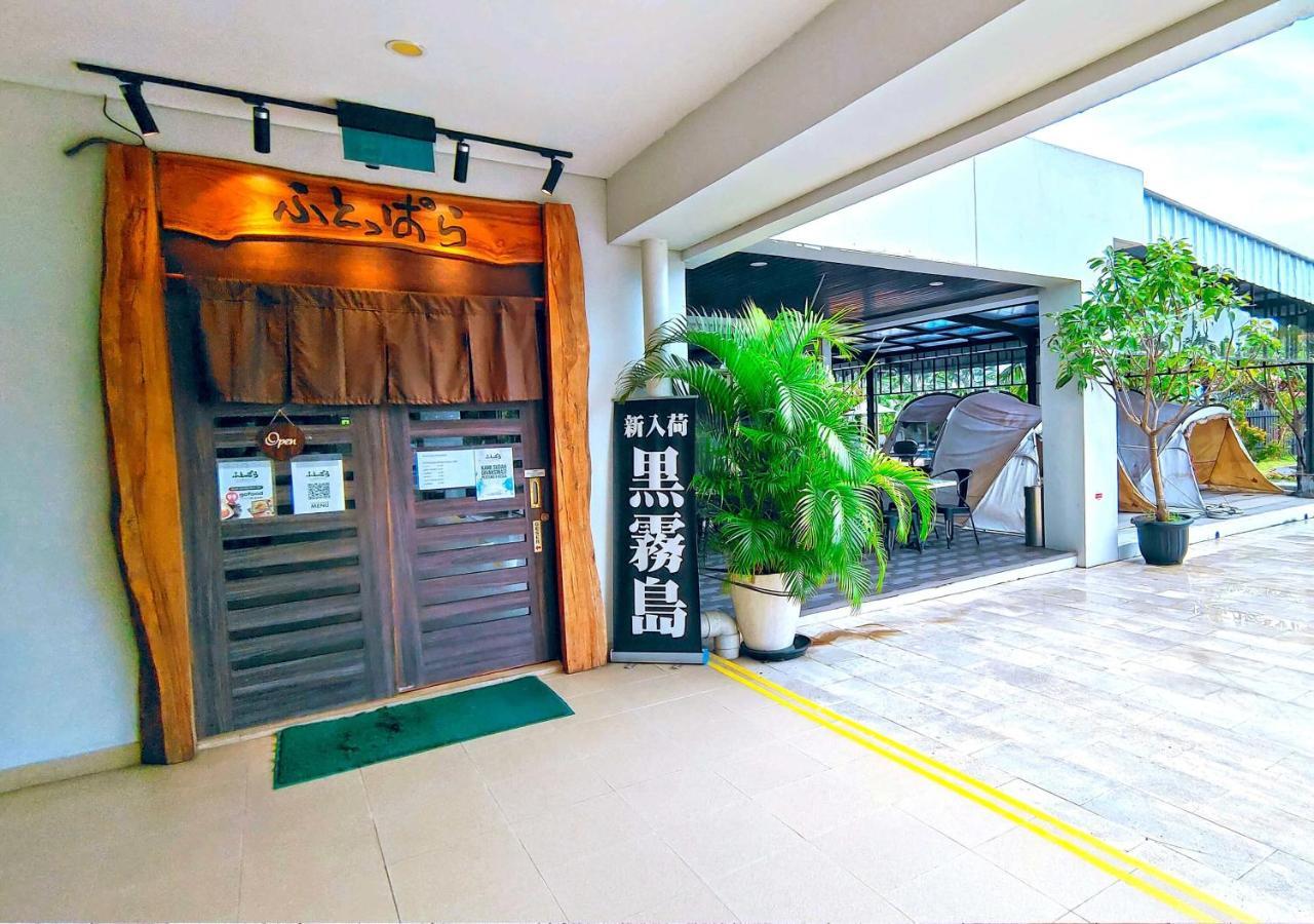 Le Premier Hotel Deltamas Cikarang Kültér fotó