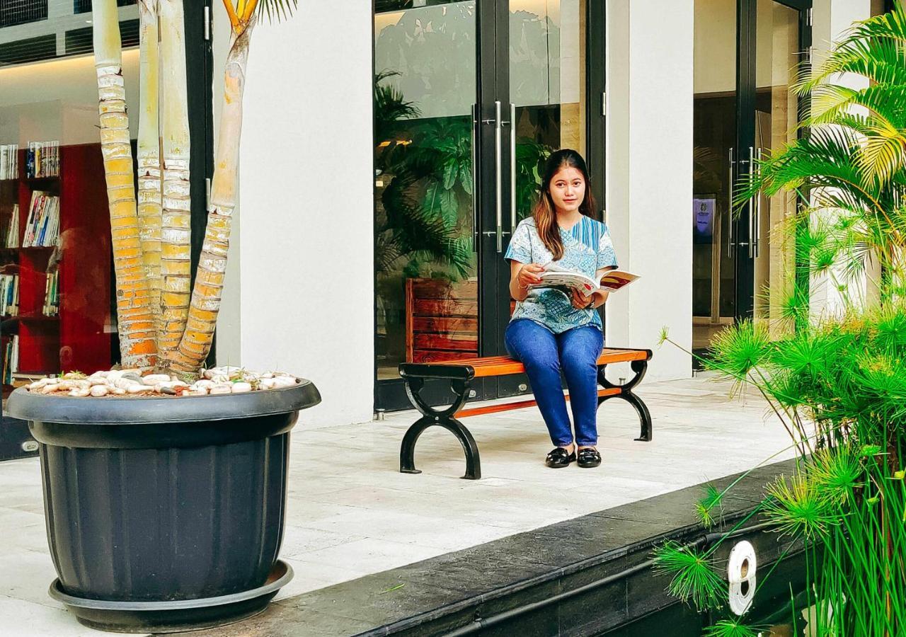 Le Premier Hotel Deltamas Cikarang Kültér fotó