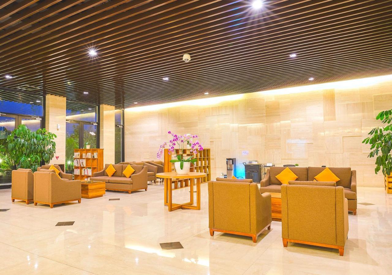 Le Premier Hotel Deltamas Cikarang Kültér fotó