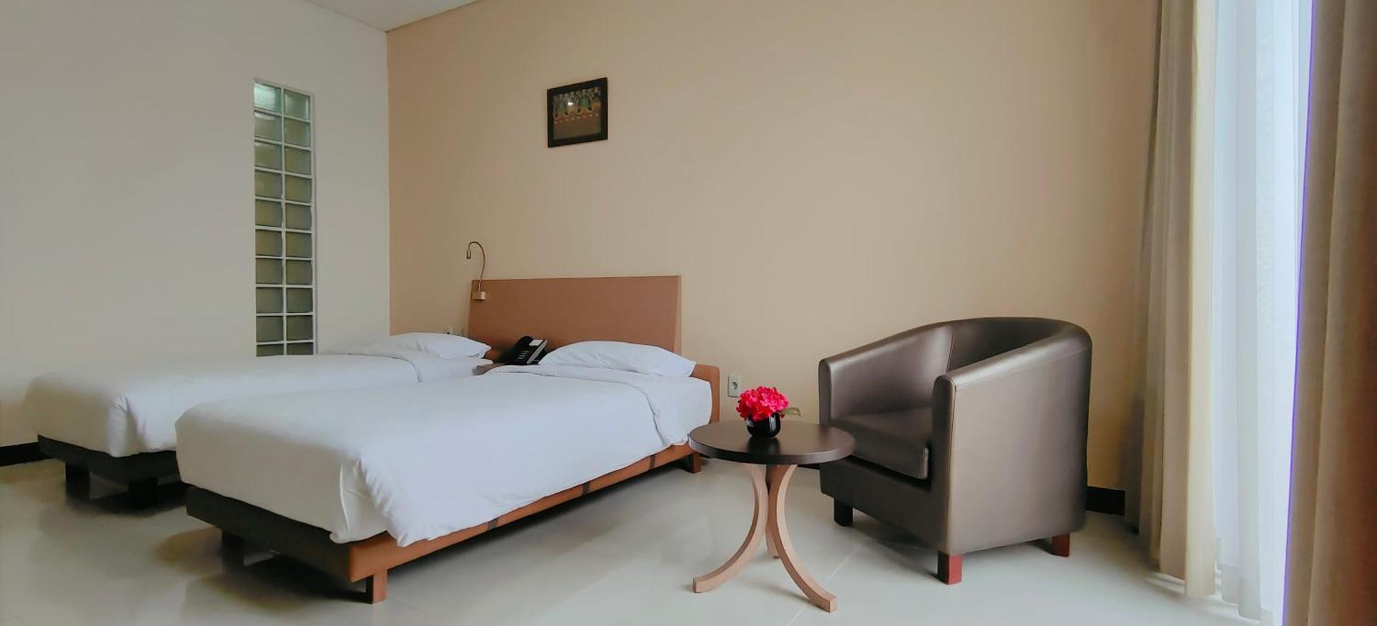 Le Premier Hotel Deltamas Cikarang Kültér fotó