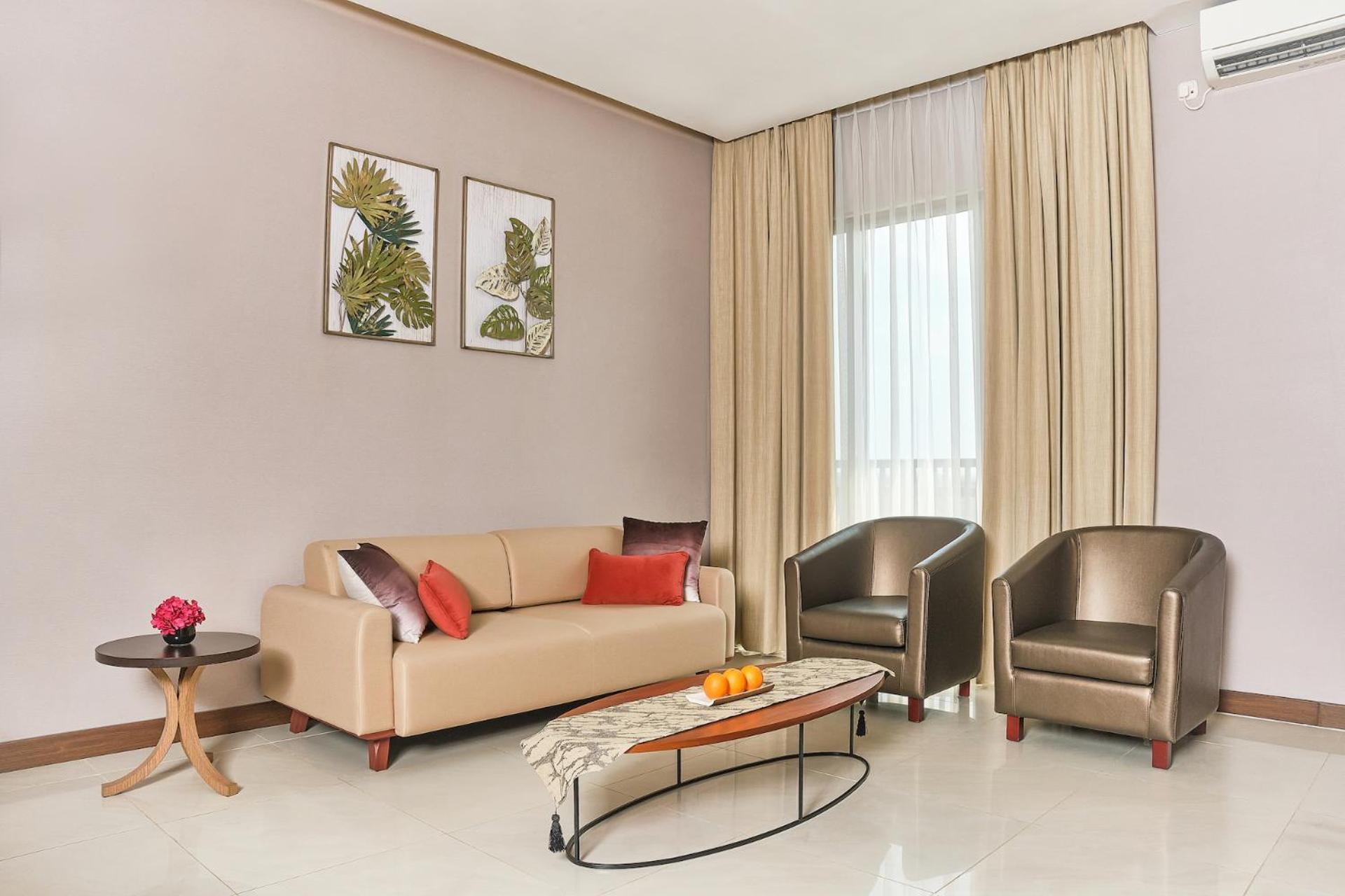 Le Premier Hotel Deltamas Cikarang Szoba fotó